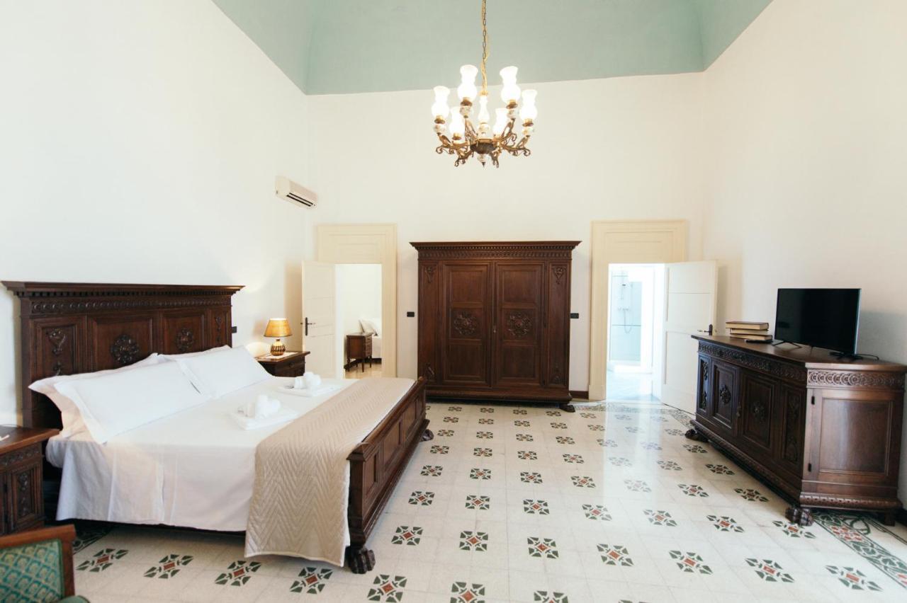 Palazzo Scarciglia Hotel Minervino di Lecce Exterior photo